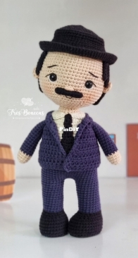 Ateliê Três Bonecas - Amigurumis by Patricia - Patricia Esteves Rodrigues - Professor Girafales - Portuguese