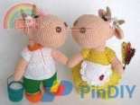 Jasmine- Yanina Kamyshan- Cow and Bull- Spanish
