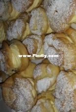 Cream puff pastry with vanilla cream