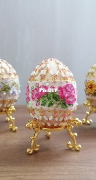 Easter Egg with Roses XSD