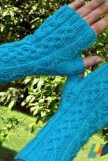 Wriggle Mitts by Becky Greene-Free