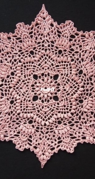 Nelly Klos - Hope Doily - English