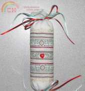 The Sweetheart Tree Holly Needle Roll