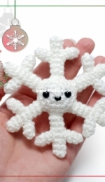 Delinlea - Danielle - Blogmas 2020 - Snowflake Amigurumi - Free