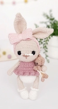 Sarahs Hooks and Loops - Sarah K Wright - Bebé Rosie - Baby Rosie - Spanish, German and Dutch