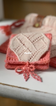 Baggu Mini pouch by Beatrice Mase - English