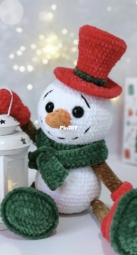 Olya and Toys - Olga Shkarlatyuk - Gosha snowman