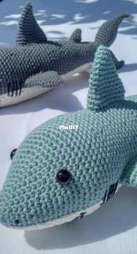 LittleGreenBearShop - Little Green Bear - Kelly - Shane the Shark - UK version