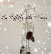 Christmas pinecones door hanger