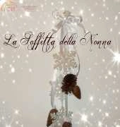 Christmas pinecones door hanger