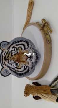 Брошь тигр