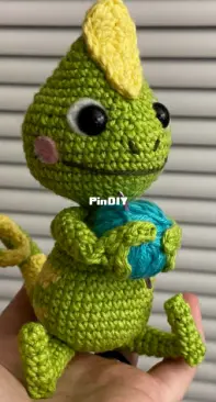 The Cheerful Chameleon - Charlyn Clark - Chloe the Chameleon