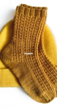 Maize Socks By Arina Shmarova