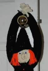 Crochet Memories - Cylinda Mathews - 0554 - Broom-Less Witch Door Hanger