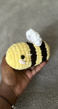 A chunky bee