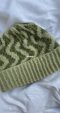 Made by Grace XO - Grace Compton - The Wavy Days Beanie