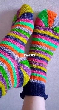 Kulabra Design - Cheshire socks