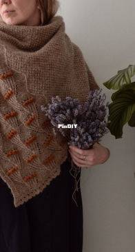 Annelie's Autumn Shawl by Inese Sang