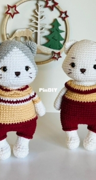 Joyly Toys - Yaowalux Srisanga - Cat - English