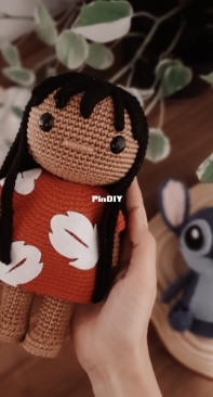 Elles Crochet - Dielle Loris - Lilo - Portuguese