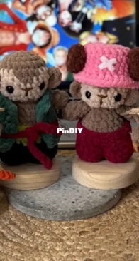 Mini monkey with One Piece characters Luffy, Tony, Chopper, Zoro, Ace Flor de papa Ari espanol