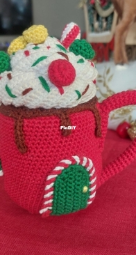 Christmas Mug House