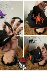 halloween hand