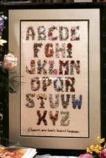 Leisure Arts 2339 - Antique Floral Alphabet PCS