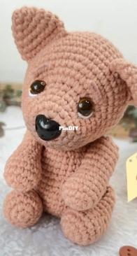 Pingouin - Josi Sena (@josisenacroche) - Caramel dog - Cachorro Caramelo (portuguese) (free)