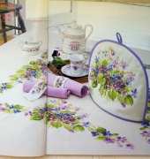 Ondori CS Violets Set: Tablecloth, Napkin Rings, Teapot Warmer