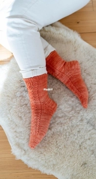 Floret  Socks by Makenzie Alvarez