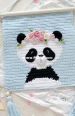 Alena Anella - Alena Baskakova - Wall hanging Panda Decor - Portuguese - Translated