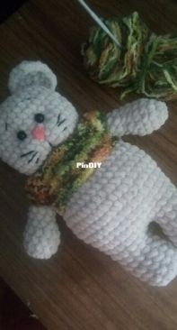 White cat