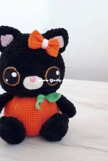 Juliia Pyha / Julia Piga - Pumpkin Cat - Translated