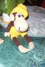 Naughty monkey in a beret -gelb