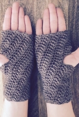 Friendly Pairings - Tina Catalano - Diane Fingerless Gloves