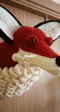My Fox Trophy Head
