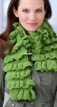 Yarnspirations - Red Heart - Michele Wilcox - RHC0125-022496M - Rows of Ruffles Scarf - Free