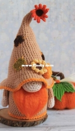 Pam Pino Design - Nazeli Mkrtchyan-Tadevosyan - Autumn Fall Gnome