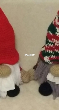 HA!Handmade - Michelle Moore - The Santa Gnome More Sniffles Tissue Cover