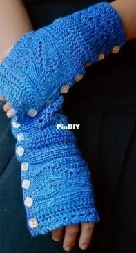 Katinka Mitts by Kirsten Kapur Through The Loops