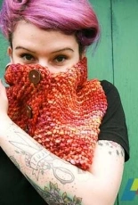 The One-Ball-of-Rasta Version of the Triangle Cowl by Sylvia Bo Bilvia -Free