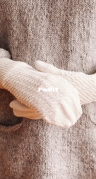Vane Mittens by Carrie Bostick Hoge - Quince & Co