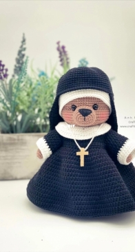 Craft by Anh / A Tiny Corner Us - Anh Van Nguyen - Nun teddy Bear