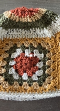 Gaye Brown Designs - Gaye Brown - Granny Square Hat - Free