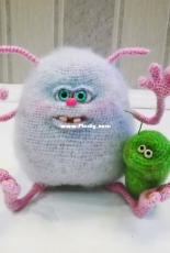 Irina Oganyan - Monster Pukhlya and Caterpillar Zhuzhik - Russian - Free