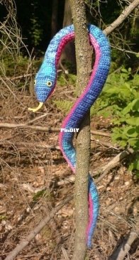 Sonea Delvon - Snake
