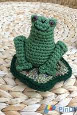 Alison Livesey- My Little Froggy Helper - Free