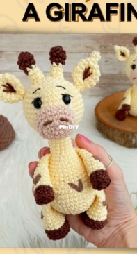 A Crocheteria Feliz - Ana Claudia Dognini Valarini - Girafales a Girafinha - Portuguese