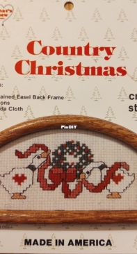 Whats New Inc. Country Christmas - Geese with Wreath